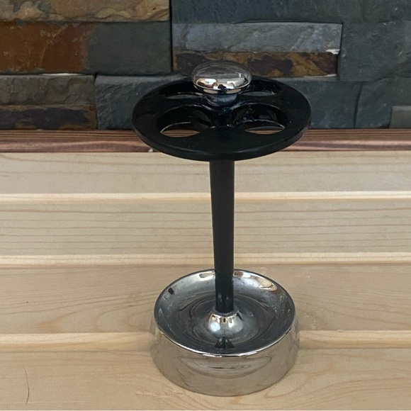 🔶 {4/$12} Toothbrush Holder - Picture 2 of 7